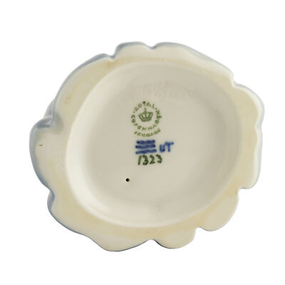 STATUINA PORCELLANA ROYAL COPENHAGEN "Ragazza di Bornholm" 1323 ORIGINALE PRIMA