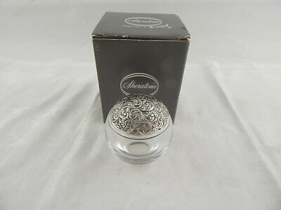 BOCCIA CRISTALLO RCR CON COPERCHIO ARGENTO PLACCATO CESELLATO A MANO SHERATON