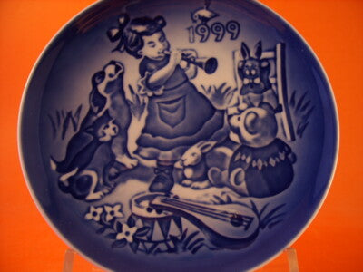 ROYAL COPENHAGEN BING&GRONDAHL CHILDREN'S DAY 1999