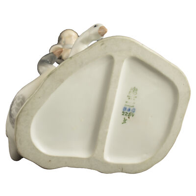 STATUINA PORCELLANA ROYAL COPENHAGEN BING&GRONDAHL "La Ragazza delle Oche" AXEL