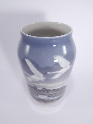 VASO ROYAL COPENHAGEN "Cigni in Volo"