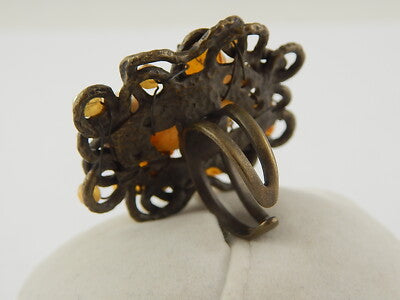 VINTAGE IMPORTANTE PREZIOSO ANELLO COCKTAIL METALLO PERLE PIETRE E CRISTALLI