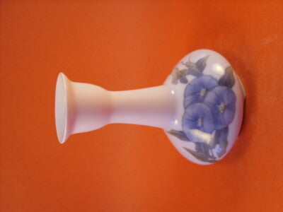 ROYAL COPENHAGEN PORTACANDELA IN PORCELLANA "Fiori Blu"