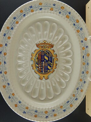 VINTAGE PIATTO OVALE VASSOIO MAIOLICA ITALIA CASTEL DURANTE DIPINTO MANO STEMMA