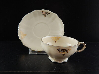 ANTICA TAZZA PIATTINO PORCELLANA AVORIO ORO BAVARIA SELTMANN THERESIA #3190