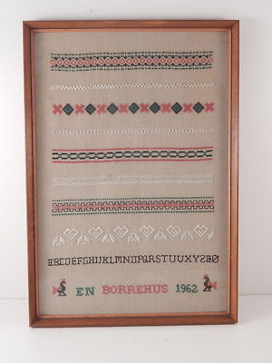VINTAGE MODERNARIATO IMPARATICCIO SAMPLER RICAMO A MANO HAND-MADE DEL 1962