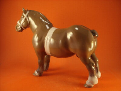 STATUINA ROYAL COPENHAGEN BING&GRONDAHL "Stallone Belga"