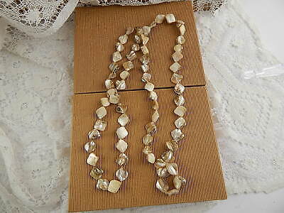 VINTAGE RARA LUNGA COLLANA SCARAMAZZE NATURALI MADREPERLA Circonferenza 125 cm.