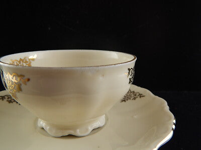 ANTICA TAZZA PIATTINO PORCELLANA AVORIO ORO BAVARIA SELTMANN THERESIA #3190