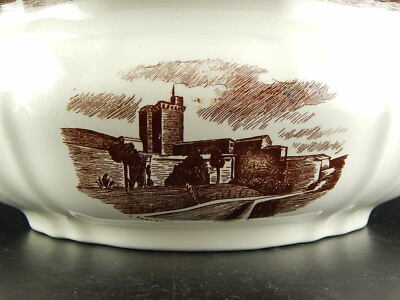 ANTICA ZUPPIERA CENTROTAVOLA CERAMICA RICHARD TORRE SAN PANCRAZIO CASTEL NUOVO..