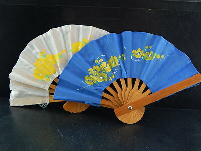 2 MINI VENTAGLI MADE IN PEOPLE'S REPUBLIC OF CHINA BAMBU’ META' DEL 900