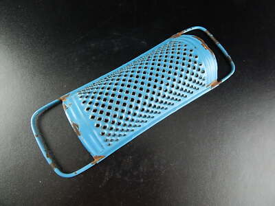 ANTICA RARA GRATTUGIA METALLO LATTA SMALTATA AZZURRA SHABBY CHIC COLLECTION 6339