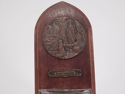 ANTICA ACQUASANTIERA IN LEGNO E BRONZO SOUVENIR DE LOURDES DEL1934 BENITIER