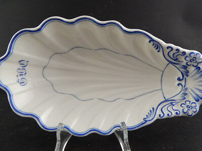 ANTICA PREZIOSA CONCHIGLIA VASSOIO PORCELLANA DI PARIGI PROFILI BLU FINE 800