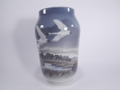 VASO ROYAL COPENHAGEN "Cigni in Volo"