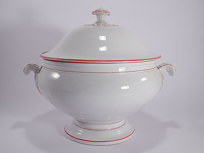 ANTICA ZUPPIERA CENTROTAVOLA PORCELLANA CERAMICA VILLEROY&BOCH METTLACH FINE 800