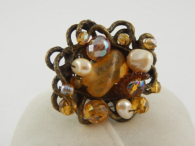 VINTAGE IMPORTANTE PREZIOSO ANELLO COCKTAIL METALLO PERLE PIETRE E CRISTALLI