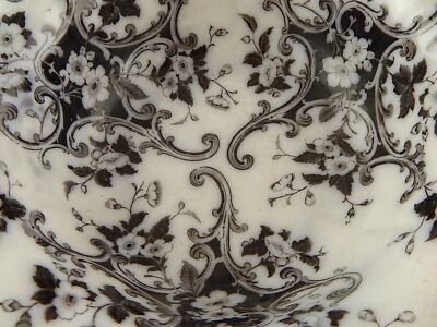 ANTICO ART NOUVEAU CATINO O CENTROTAVOLA CERAMICA BIANCA STAMPA A MANO FLOREALE