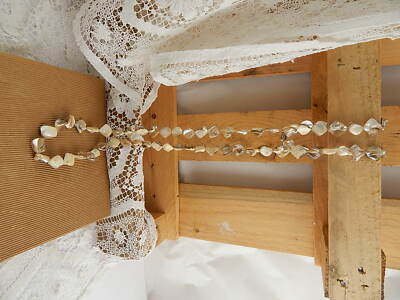 VINTAGE RARA LUNGA COLLANA SCARAMAZZE NATURALI MADREPERLA Circonferenza 125 cm.