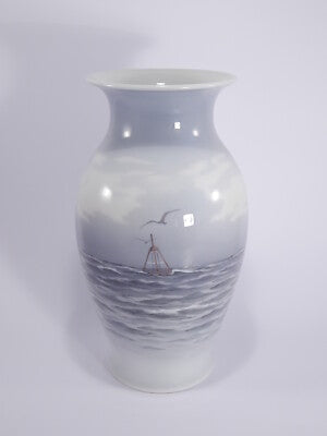 VASO VINTAGE ROYAL COPENHAGEN "Marina con Barche"