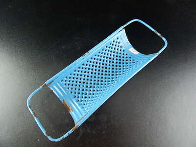 ANTICA RARA GRATTUGIA METALLO LATTA SMALTATA AZZURRA SHABBY CHIC COLLECTION 6339