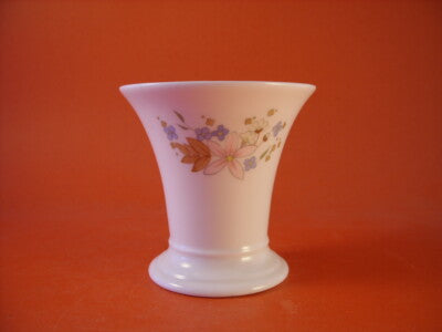 WEDGWOOD VASO "Meadow-Sweet"