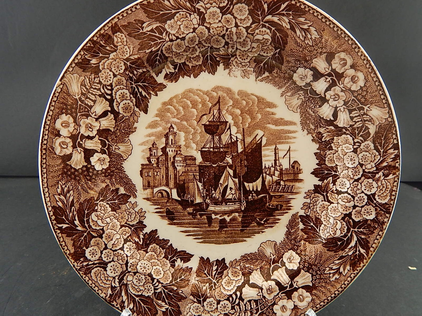 ANTICO PIATTO SEMI PORCELLANA RICHARD MILANO DECORO FERRARA META' 800 #A27