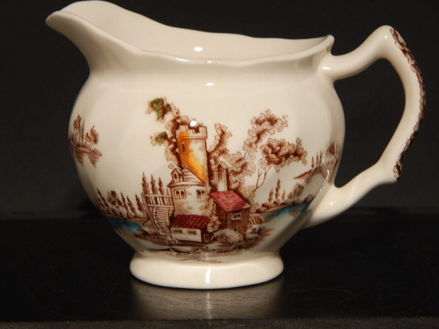 VINTAGE LATTIERA BRICCO SEMI PORCELLANA JOHNSON BROS THE OLD MILL STAMPA A MANO