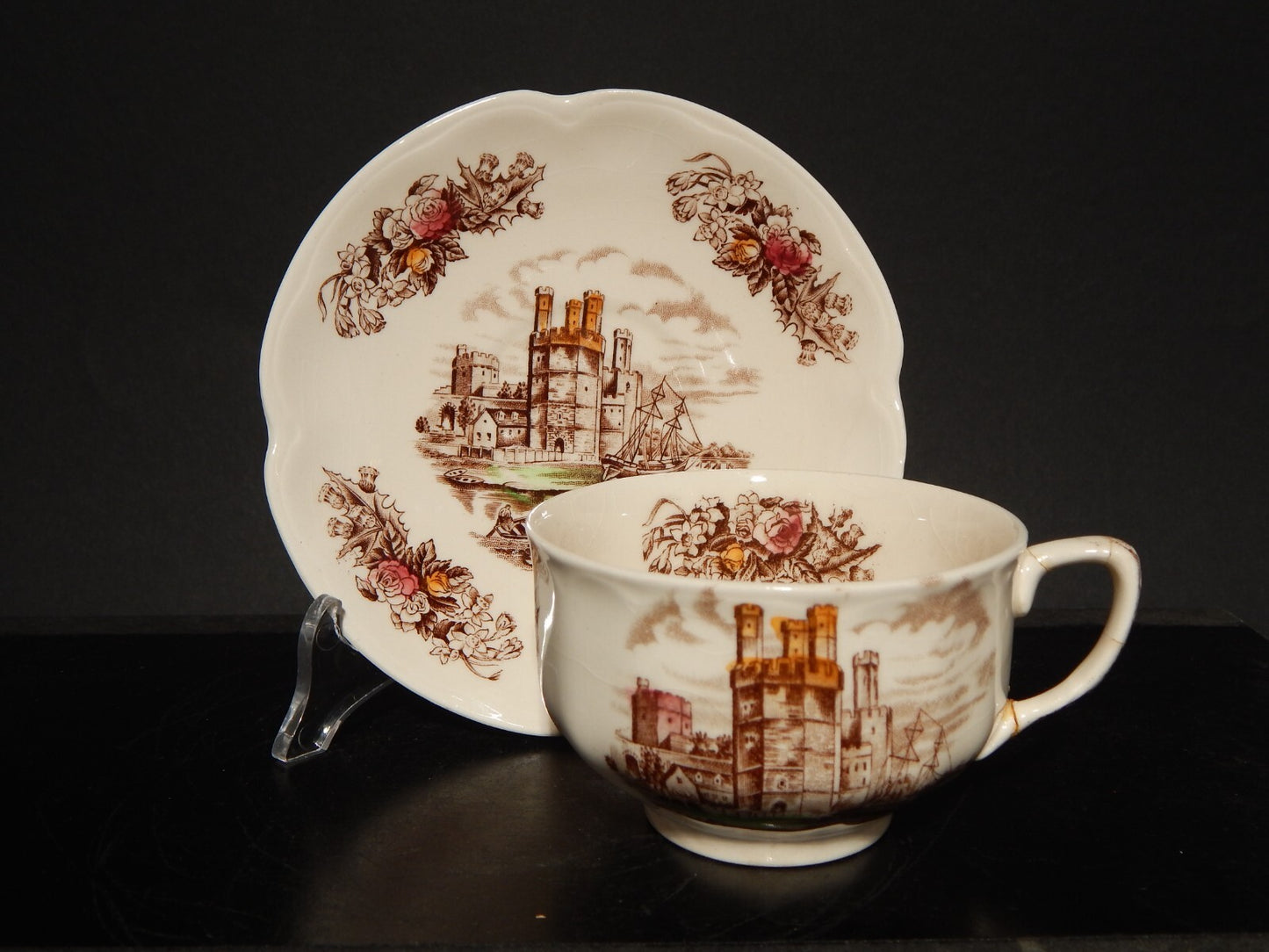 ANTICA TAZZA TE' PORCELLANA JOHNSON BROS ROYAL HOMES OF BRITAIN CAERNARVON #