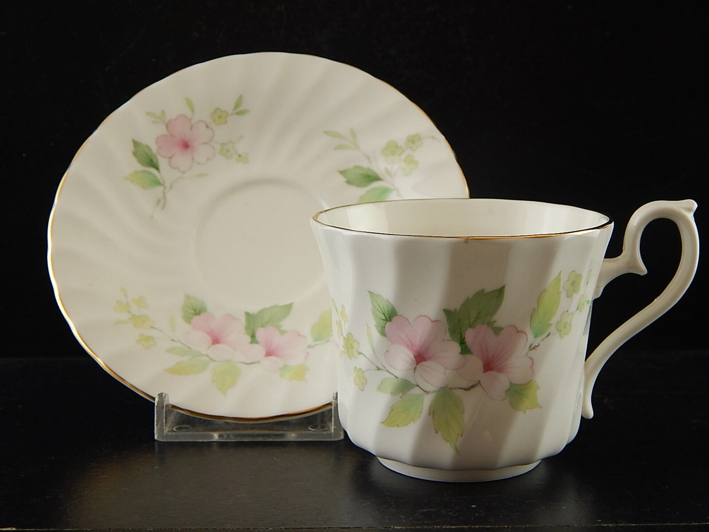 PREZIOSA PORCELLANA INGLESE ROYAL KENDAL TAZZA VINTAGE FINE BONE CHINA