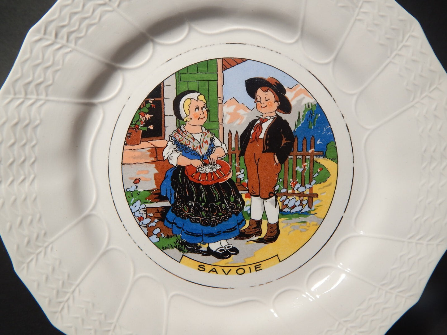 ANTICO PIATTO DECORATIVO CERAMICA SARREGUEMINES SAVOIE PRIMA META' 900