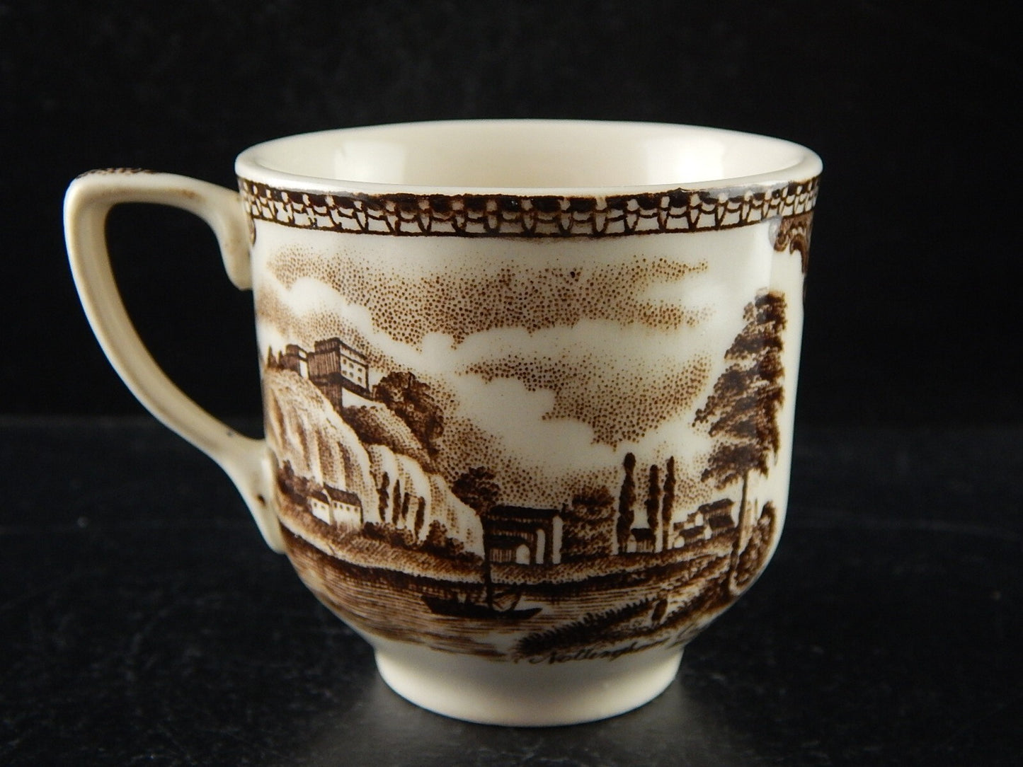 VINTAGE JOHNSON BROS OLD BRITAIN CASTLE TAZZINA CAFFE SEMI-PORCELLANA