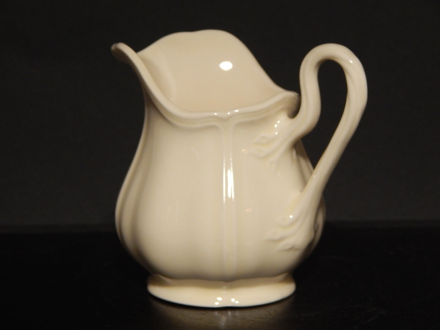 VINTAGE CERAMICA WEDGWOOD ETRURIA BARLASTON QUEENS SHAPE LATTIERA BRICCO