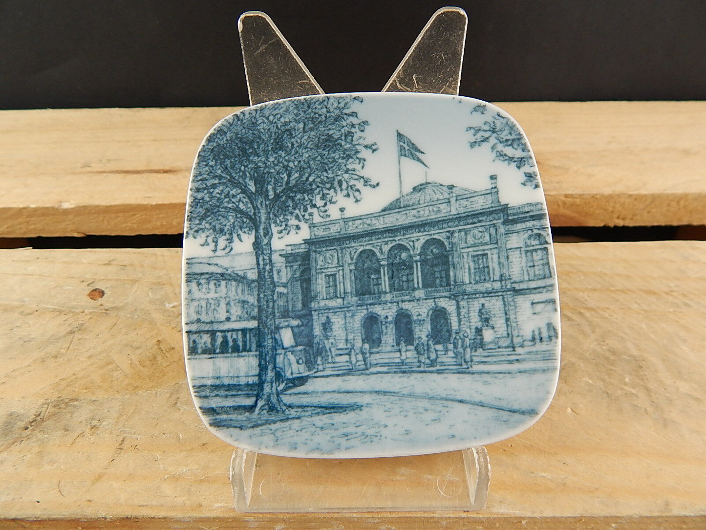 ROYAL COPENHAGEN BING&GRONDAHL PLAQUETTE PIATTINO PORCELLANA DET KGL TEATER