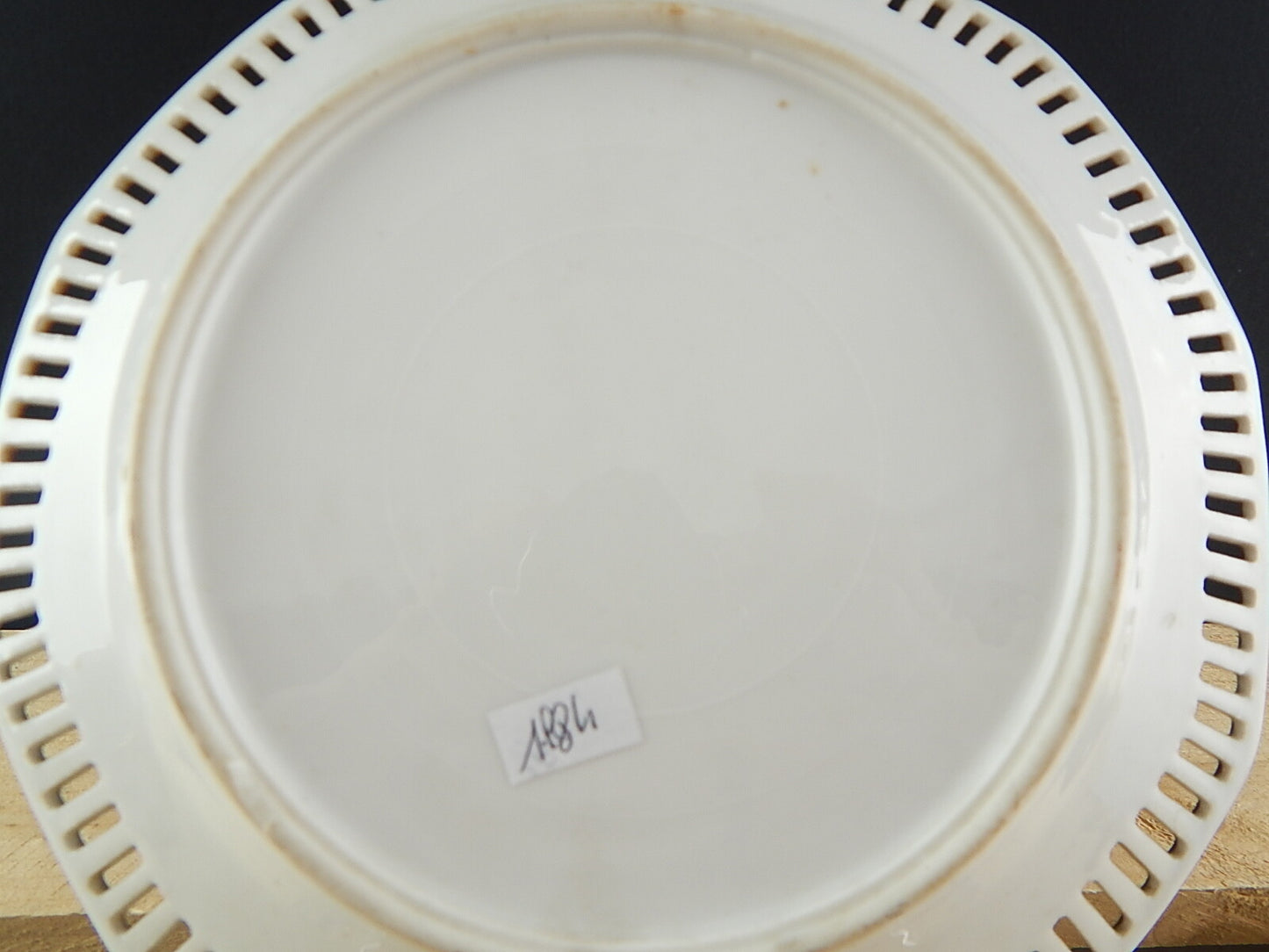 ANTICO PIATTO PORCELLANA BORDO TRAFORATO SCENA ORIENTALE FINE 1800 COLLEZIONE