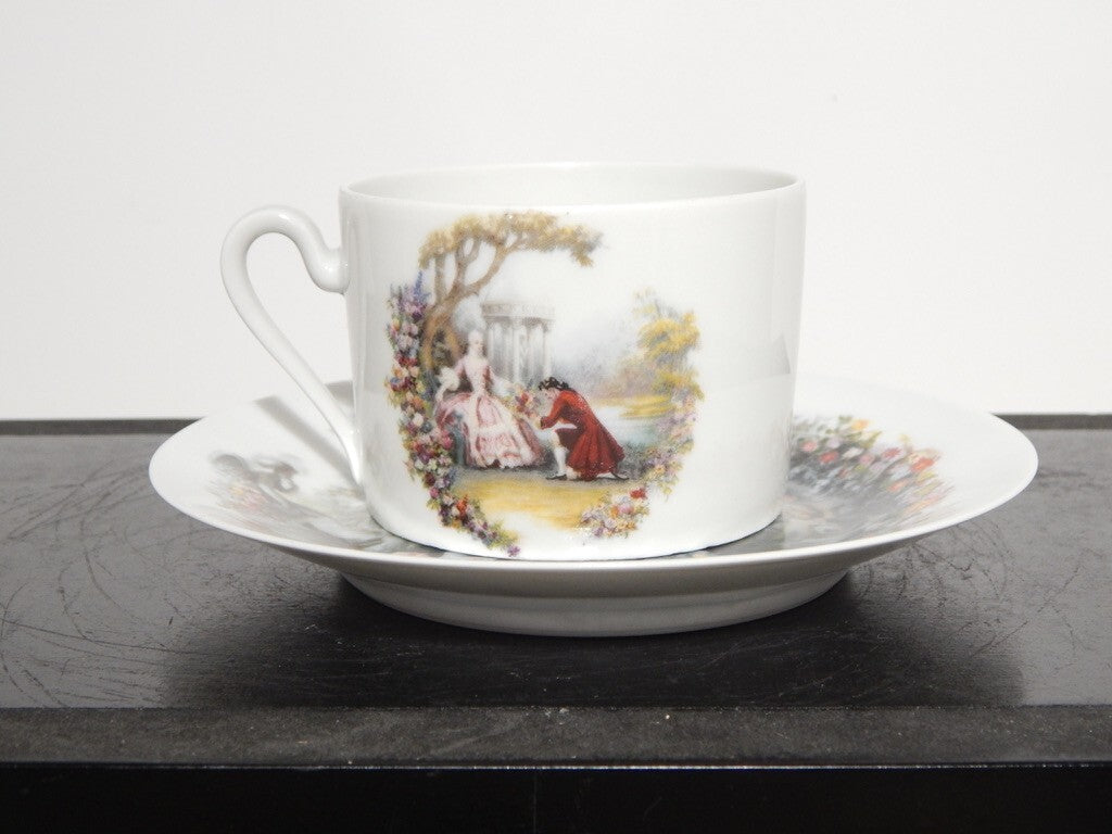 ANTICA PRIMA META' 900 LIMOGES TAZZA DA TE' PORCELLANA BIANCA CON SCENA GALANTE