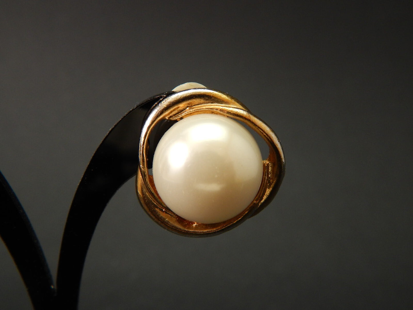 VINTAGE BIJOUX GIOIELLI ORECCHINI DORATI CON PERLA