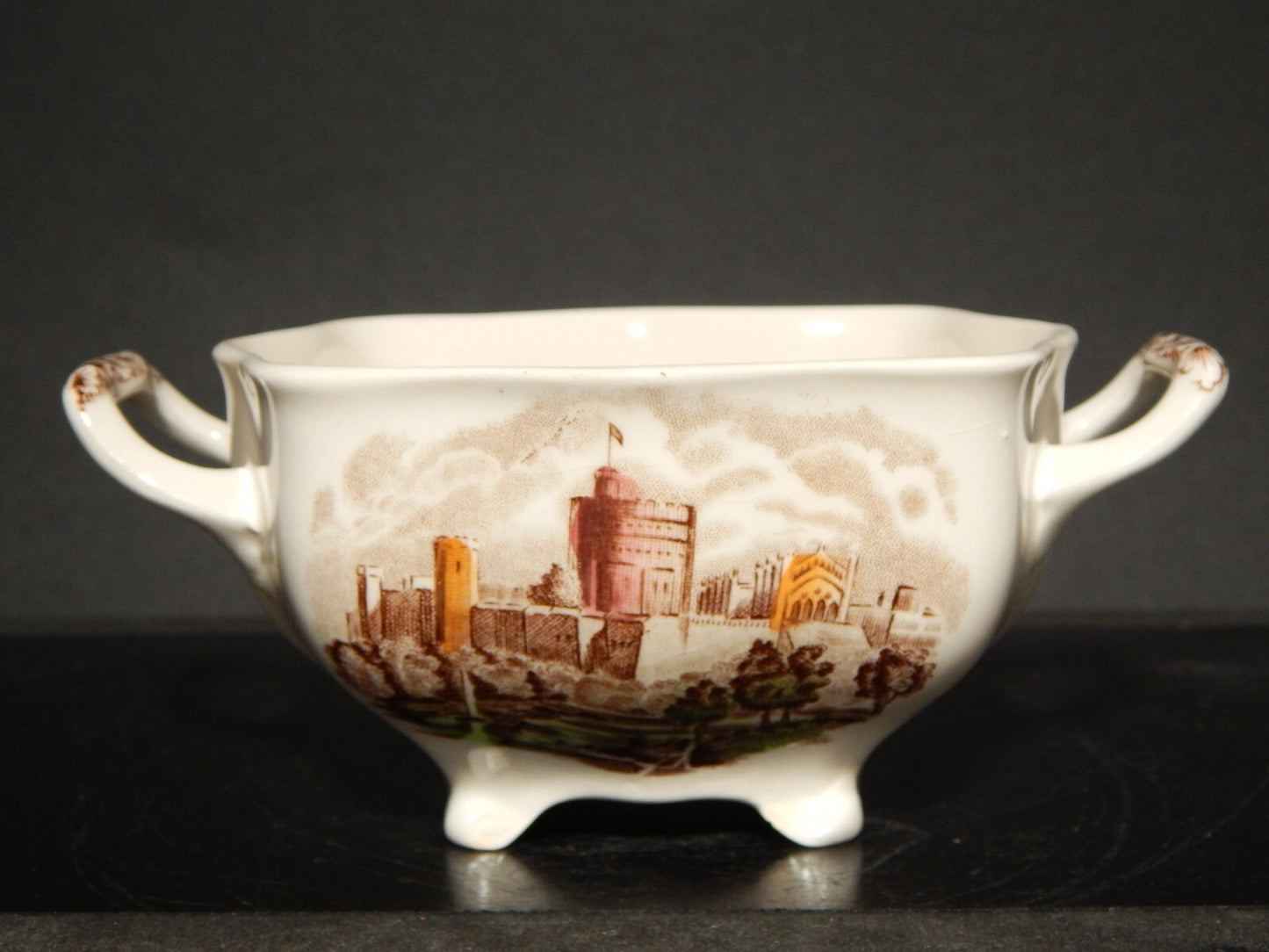 RETRO' ZUCCHERIERA PORCELLANA JOHNSON BROS ROYAL HOMES OF BRITAIN WINDSOR CASTLE