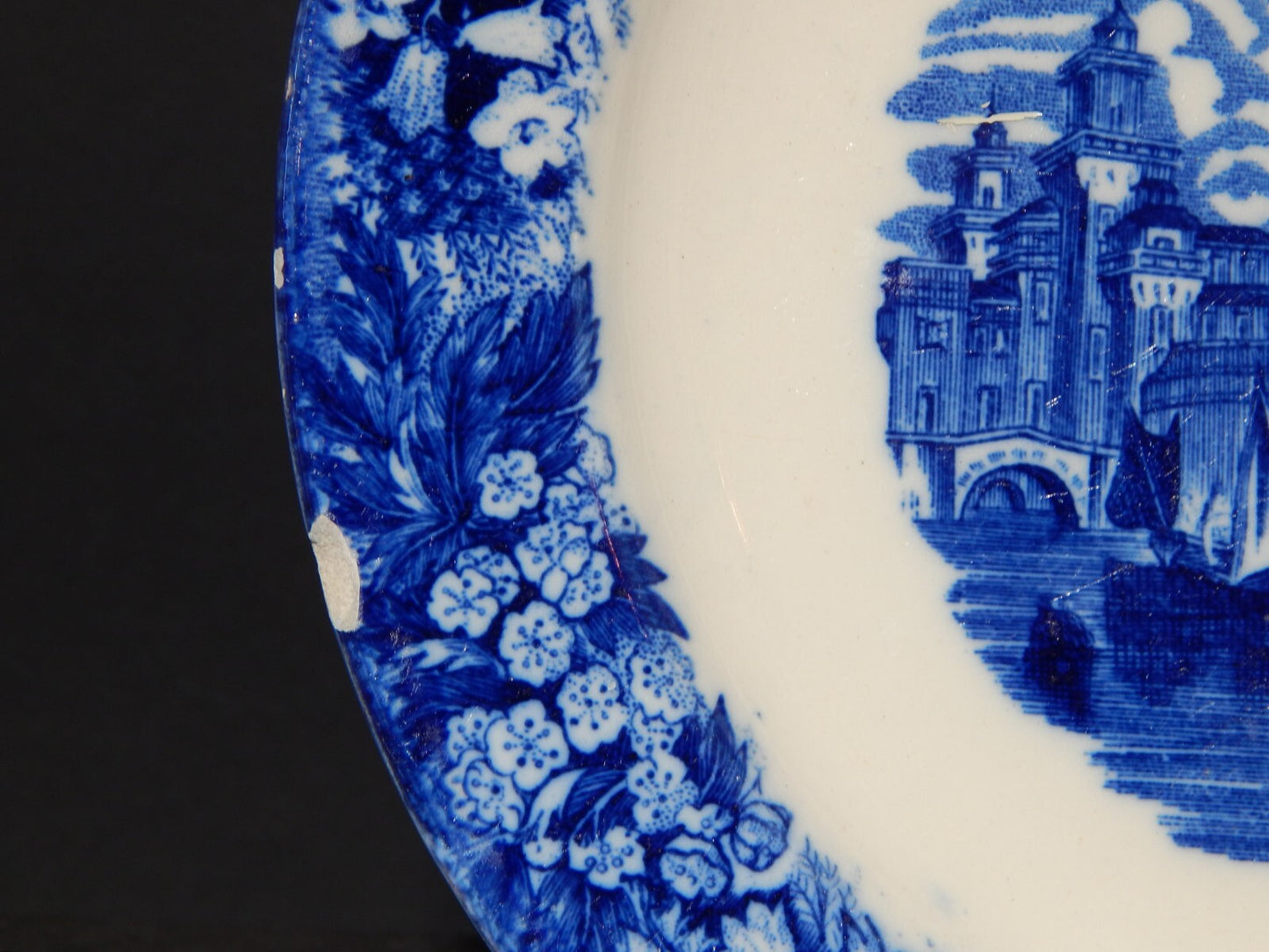 ANTICO RARO PIATTO PORCELLANA INGLESE "FERRARA" META' 1800 BIANCO BLU COLLEZIONE