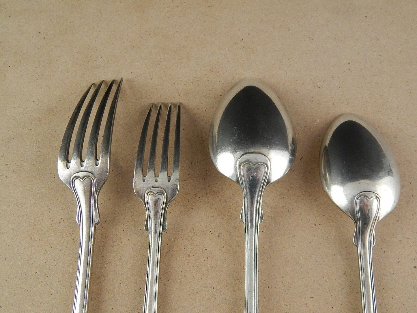 ANTICHE PREZIOSE 4 POSATE ALPACCA ARGENTATE CESELLATE LIBERTY GAG SILVER