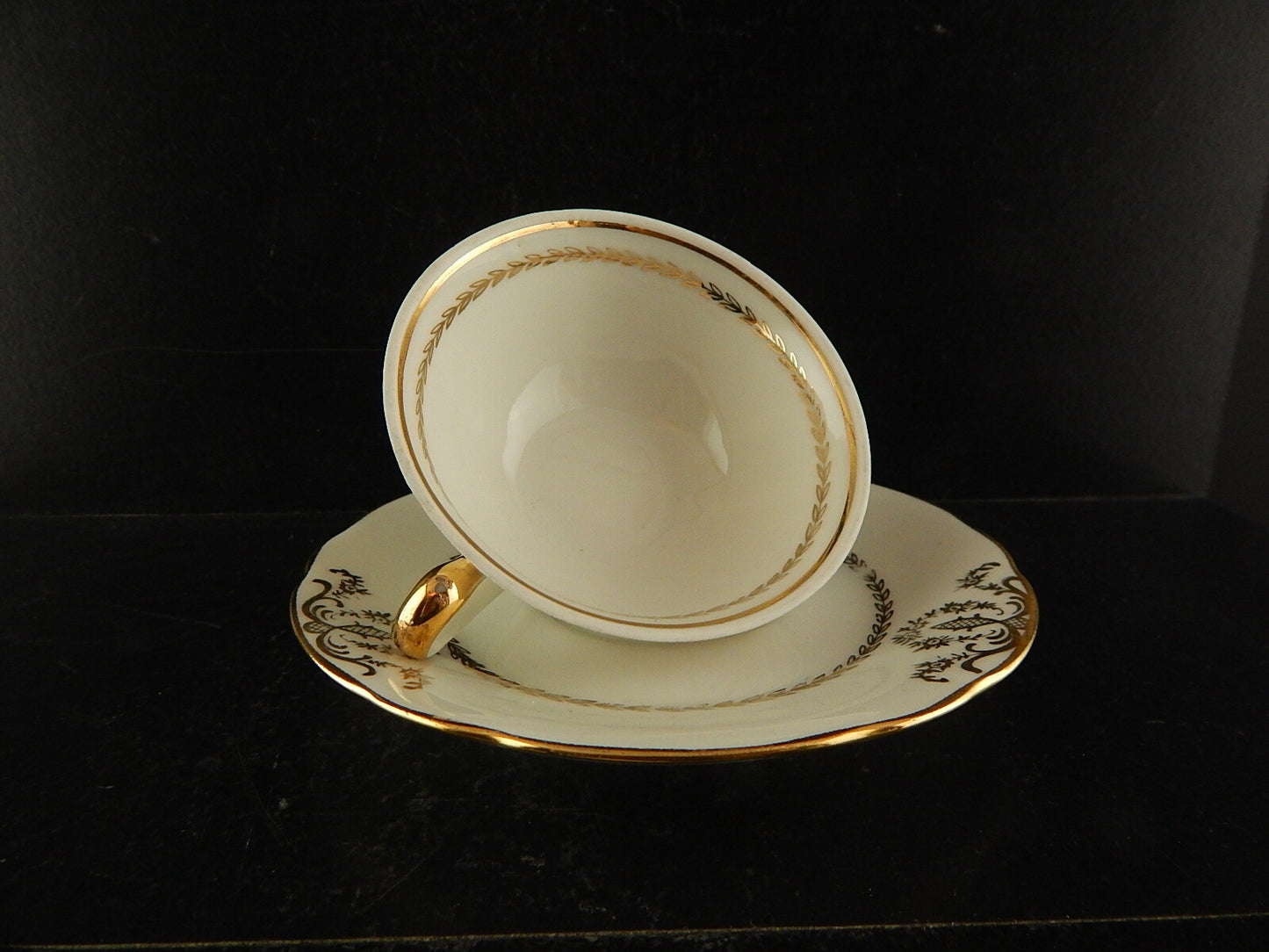 ANTICA TAZZA CAFFÈ PORCELLANA BIANCA ORO PORCELAINE COMPAGNIE LUXE NATIONALE