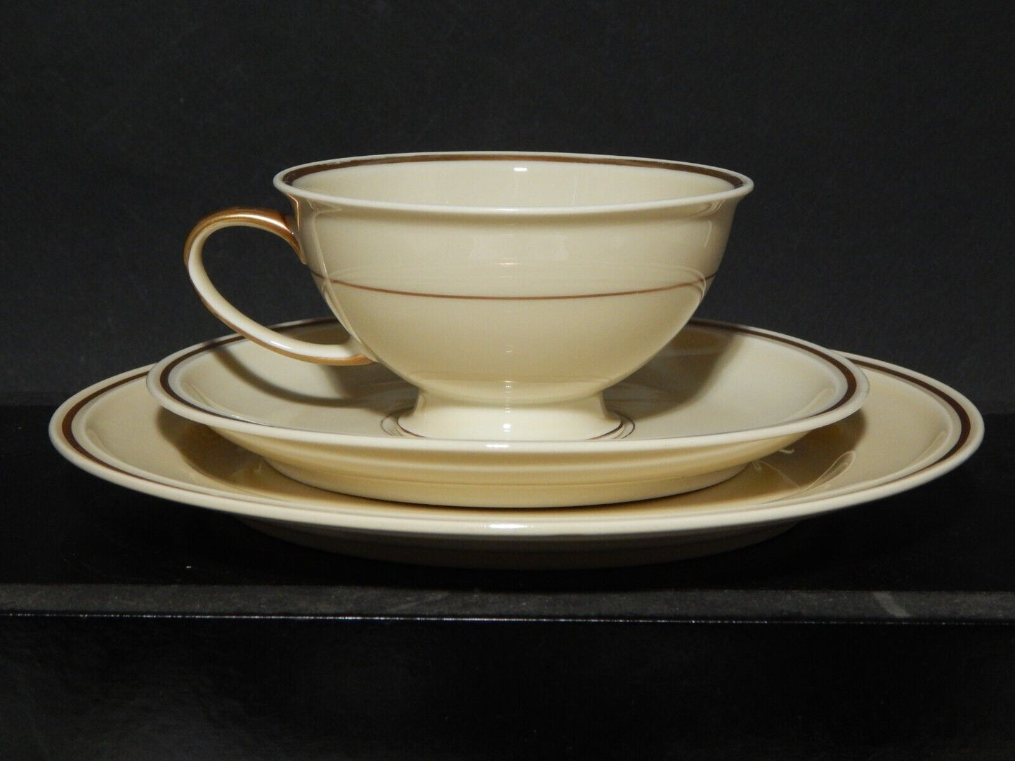 PREZIOSO TRIO CON TAZZA DA TE' PORCELLANA ROSENTHAL WINIFRED COLOR CREMA ORO