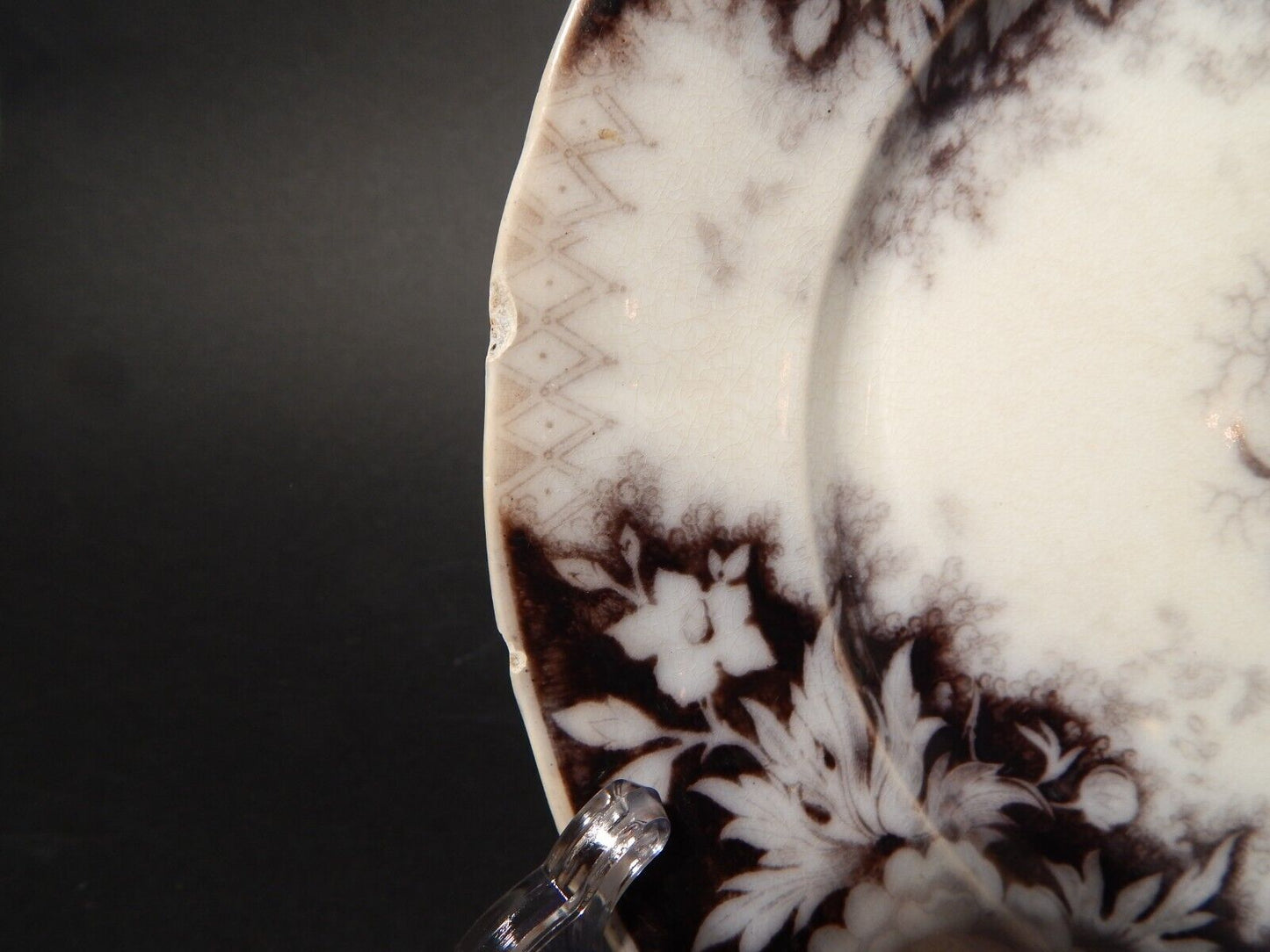 ANTICO PIATTO CERAMICA DISEGNO JARDINIERE VILLEROY & BOCH FINE '800 difetto 1142