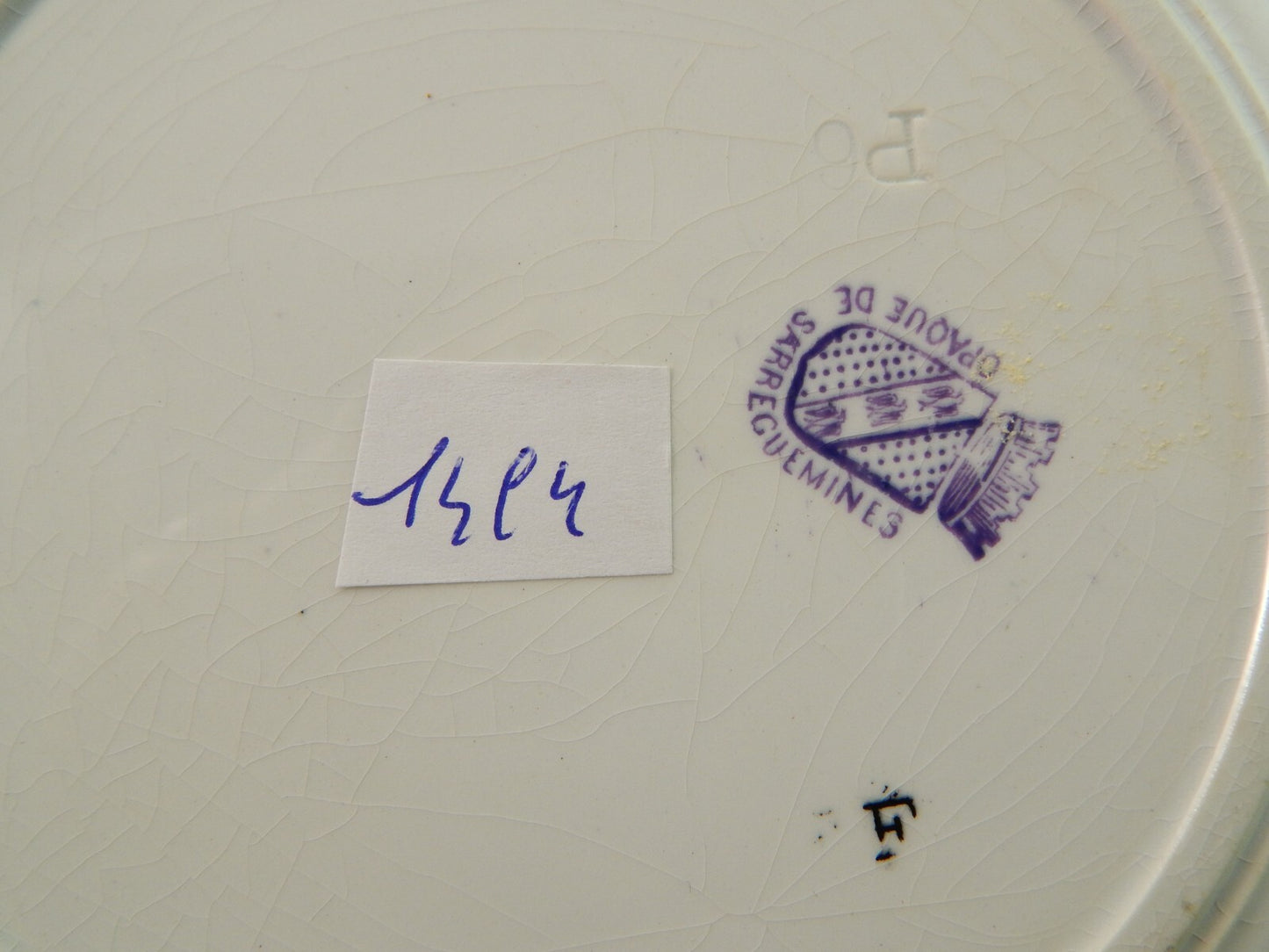 ANTICO PIATTO CERAMICA OPAQUE DE SARREGUEMINES 1800 COLLEZIONE INVENZIONI #1494