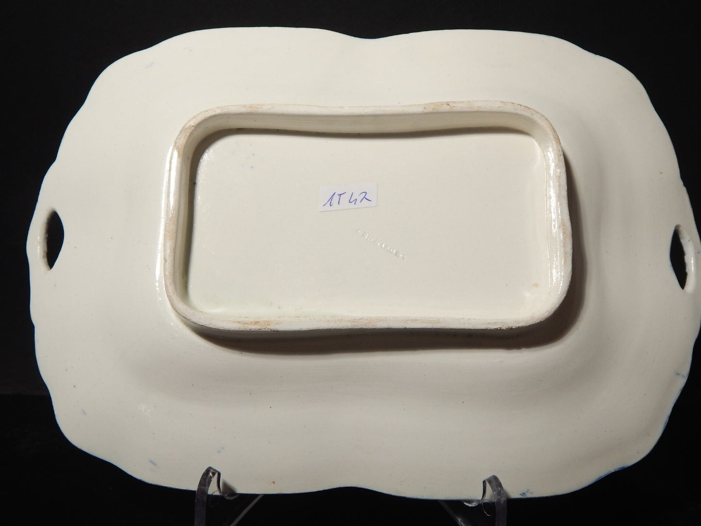 ANTICO VASSOIO CON MANICI CERAMICA RICHARD MILANO SECONDA META' 800 BIANCO BLU