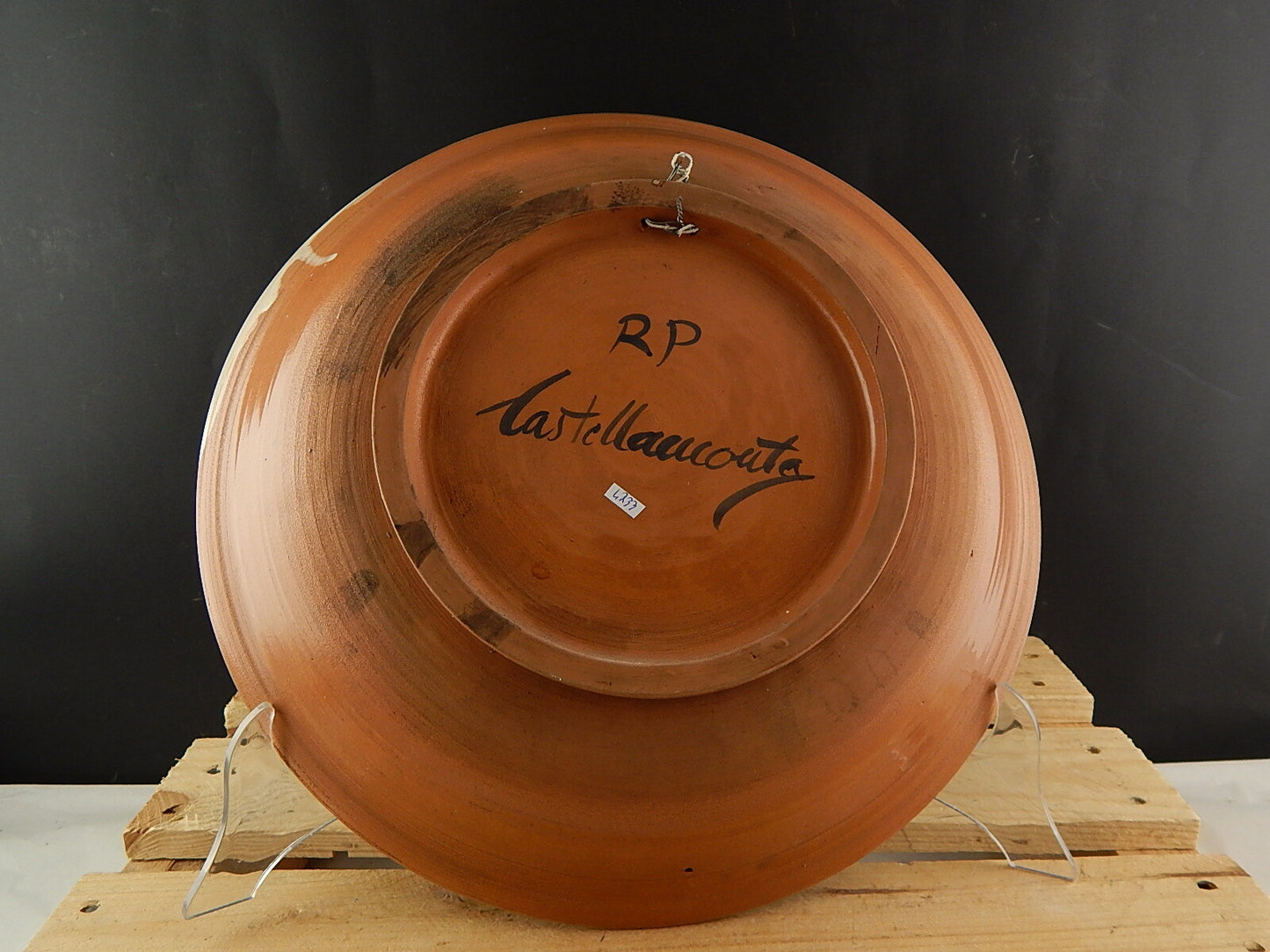 GRANDE PIATTO CENTROTAVOLA CERAMICA SMALTATO GALLO BLU CASTELLAMONTE PERINO