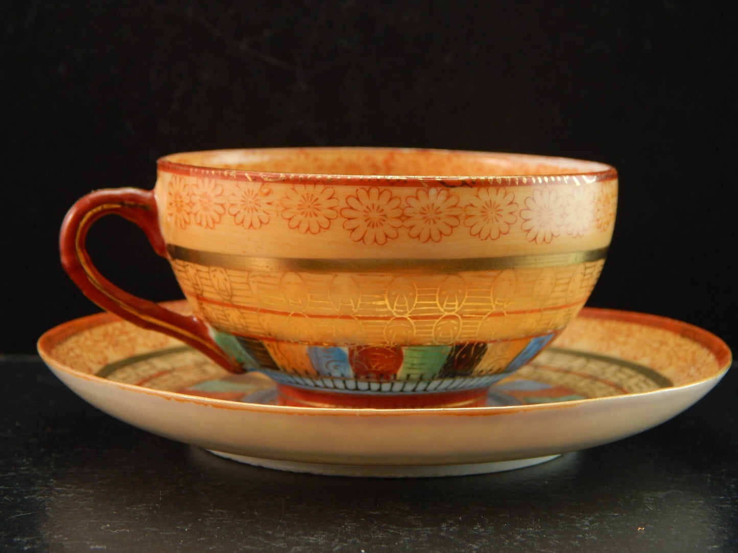 VINTAGE TAZZINA CAFFE' PORCELLANA GIAPPONE KUTANI THOUSAND FACES DIPINTA A MANO