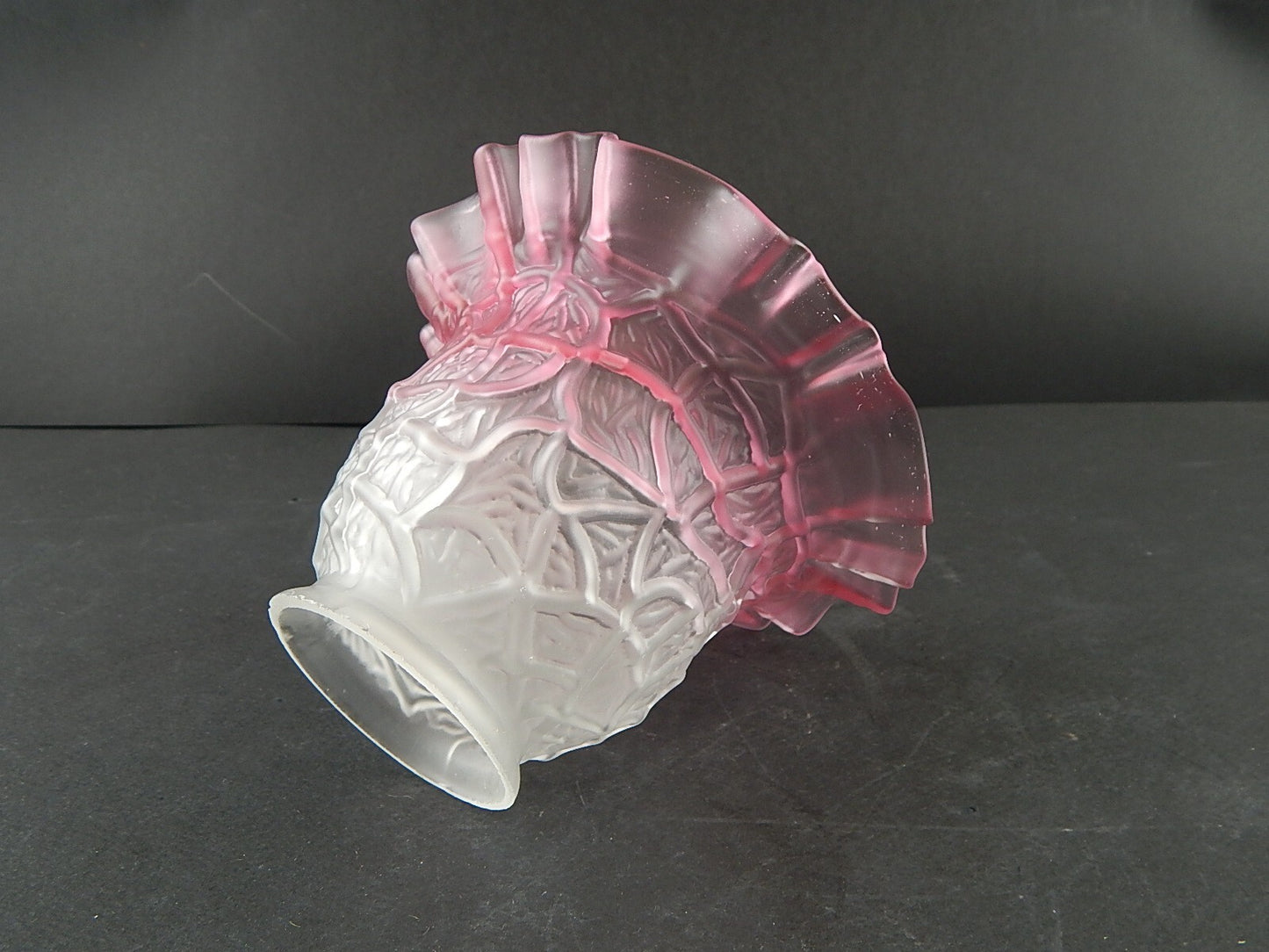ANTICO EPOCA LIBERTY VETRO SATINATO TULIP PARALUME PER APPLIQUE O LAMPADA A427