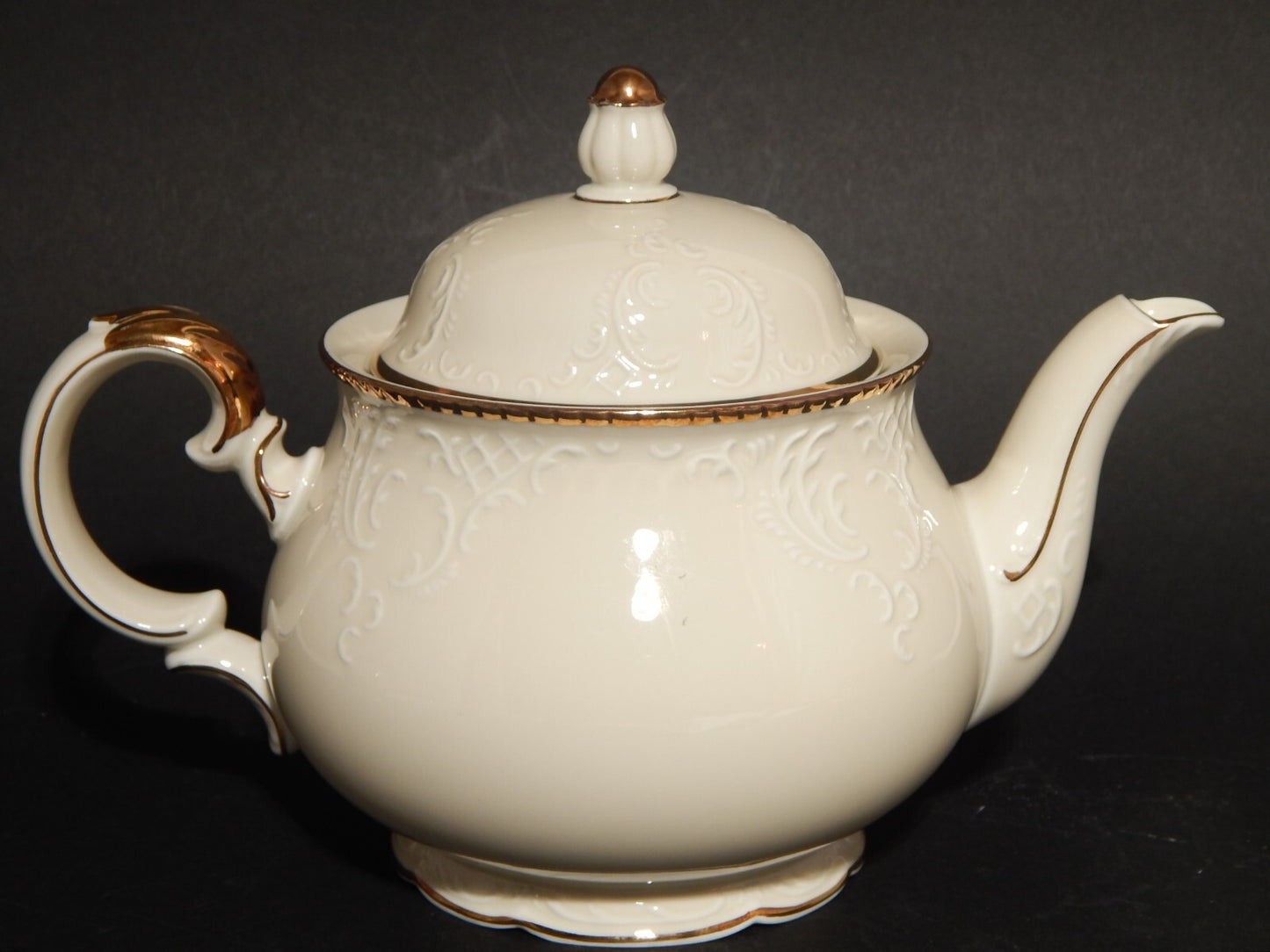 PREZIOSA TEIERA IN PORCELLANA ZEH SCHERZER BAVARIA STILE ROCAILLE