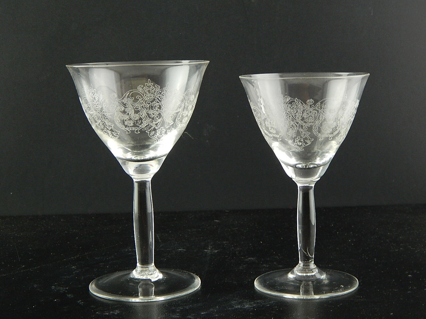 ANTICO RARO PREZIOSO LIBERTY SET 4 BICCHIERI O 2 COPPIE CALICI CRISTALLO INCISI